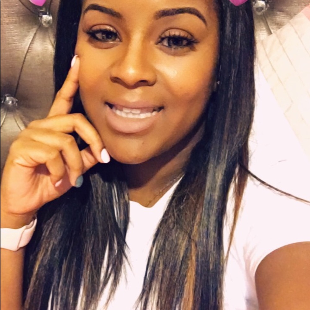 Honey blonde and 1b streak clip ins